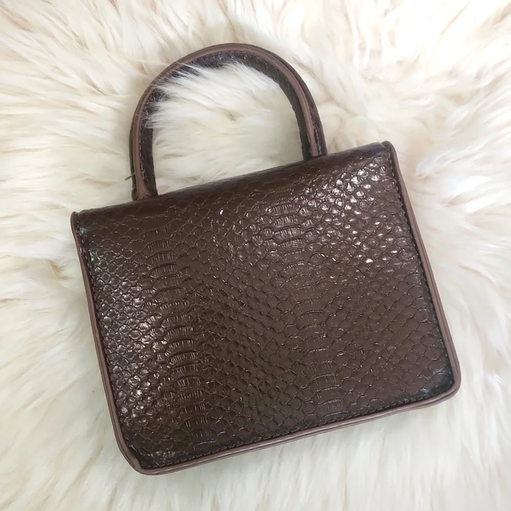 Urban Expressions Mini Brown Purse - Picture 3 of 5